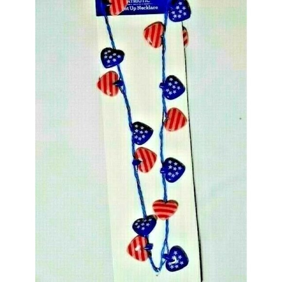 Patriotic Hearts Light Up Necklace Stars Stripes Red White Blue 36-inch Gift NEW - Picture 2 of 2